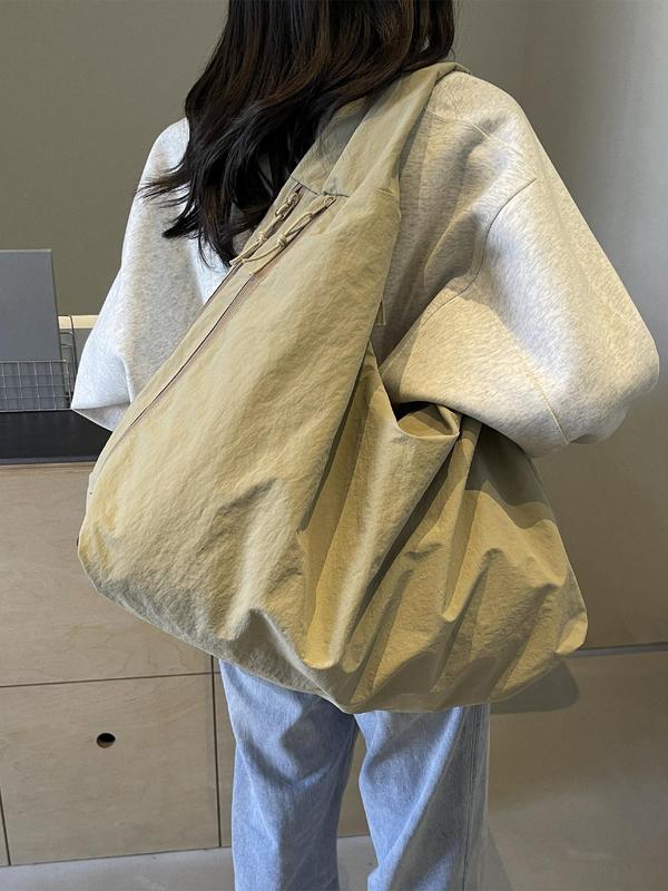 Helindra - Spacious and stylish tote bag