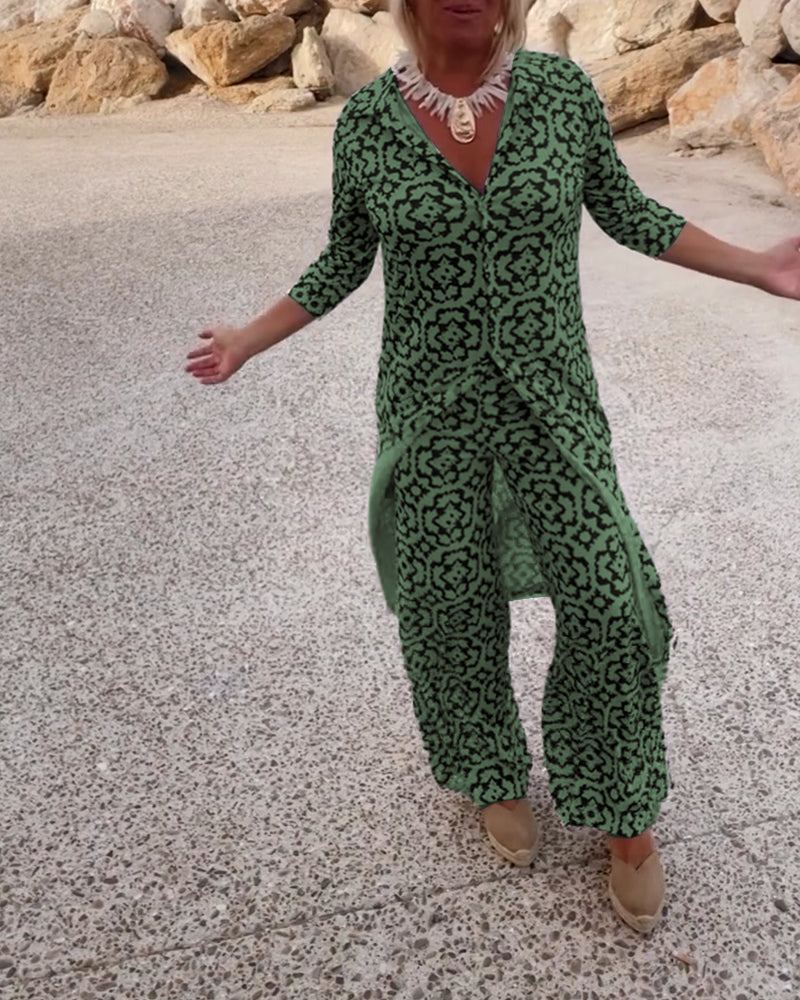 Livia - Vintage Printed Set with Lapels and Buttons