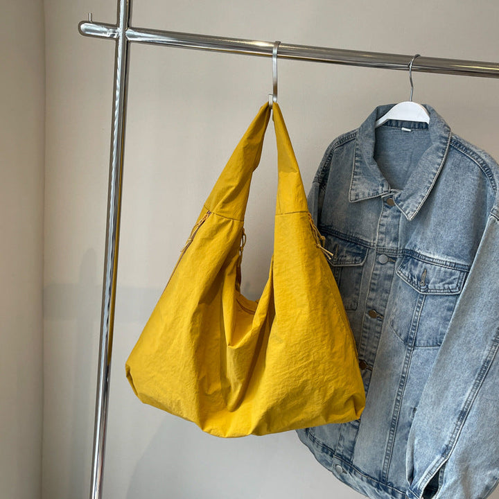 Helindra - Spacious and stylish tote bag