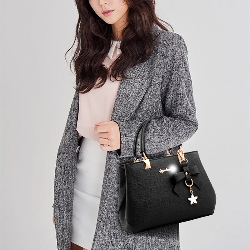 Honorine - Elegant and practical leather handbag